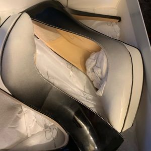 Jessica Simpson black and  white shoe